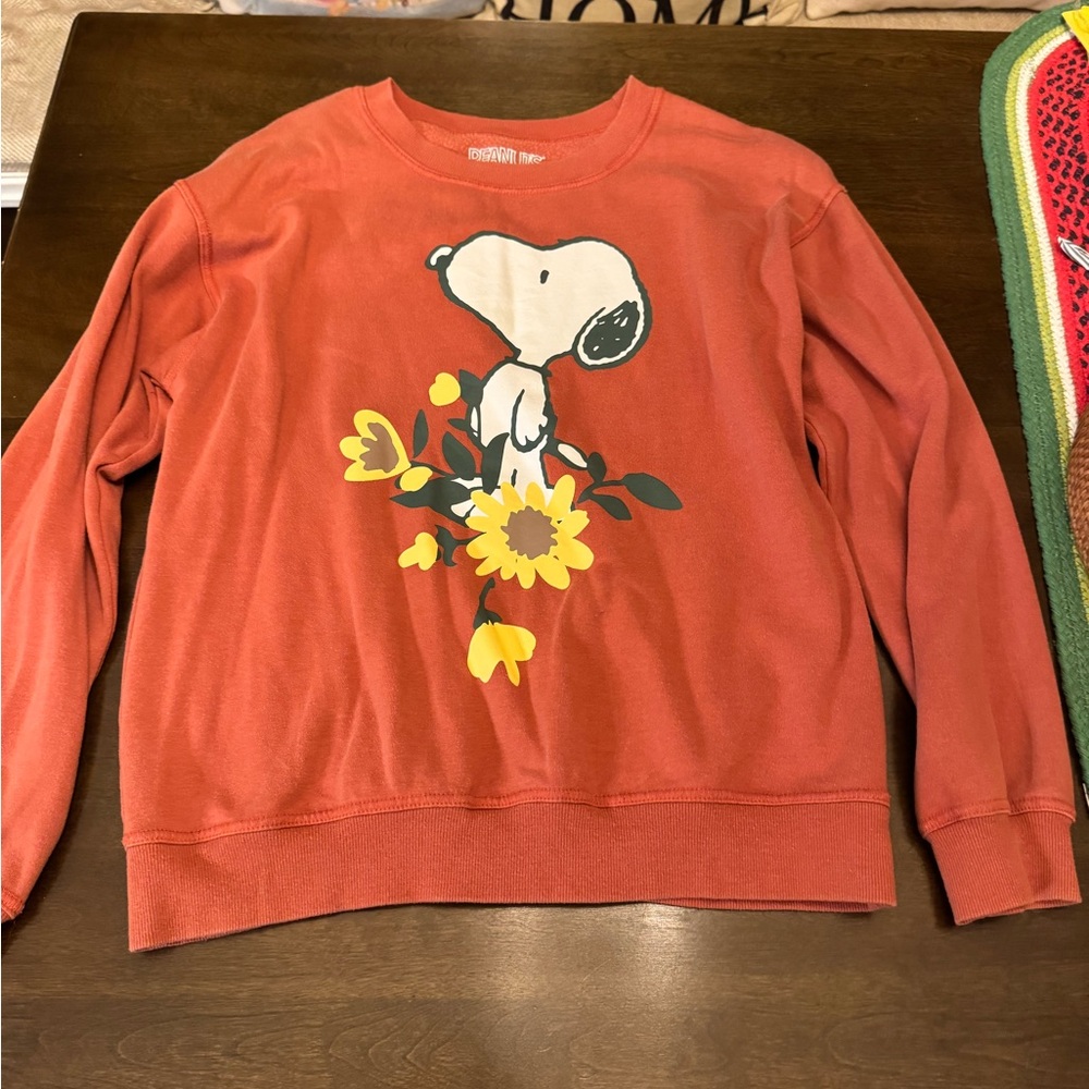 Women’s Snoopy Sweatshirt